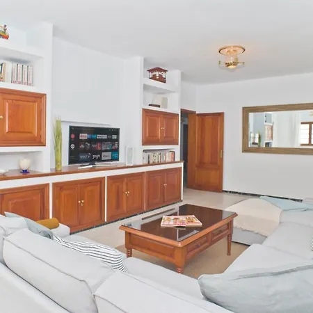 Pilar Villa Puerto del Carmen (Lanzarote)