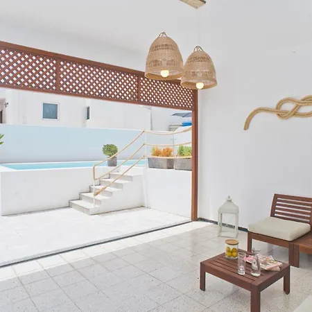 Pilar Puerto del Carmen (Lanzarote)