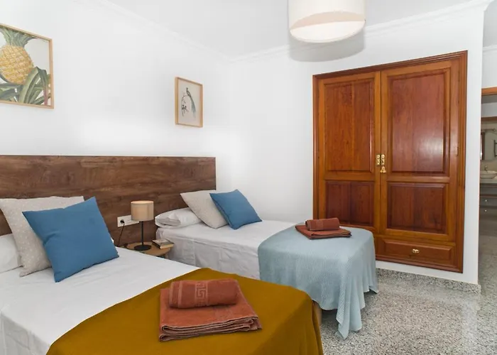 Pilar * Puerto del Carmen (Lanzarote)